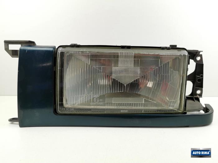 Używane Reflektor lewy Volvo 740 2.3i Cena € 49,95 Procedura marży oferowane przez Auto Rima Druten