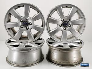 Used Set of sports wheels Volvo V70 (BW) 2.0 D 16V Price € 149,95 Margin scheme offered by Auto Rima Druten