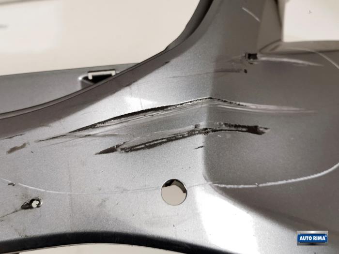 Pokrywa zderzaka przedniego z Volvo V40 (MV) 1.6 D2 2014