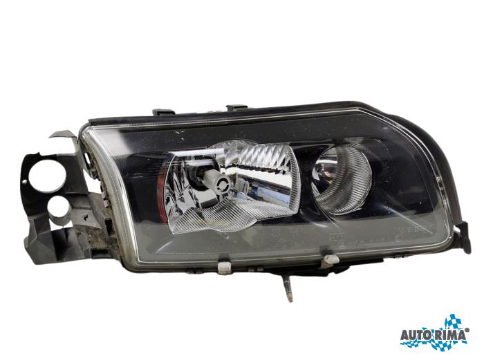 Używane Reflektor prawy Volvo S80 (TR/TS) 2.5 T Turbo 20V Cena € 249,95 Procedura marży oferowane przez Auto Rima 