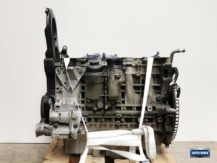 Used Engine crankcase Volvo C70 (MC) 2.4 D5 20V Autom. Price € 499,95 Margin scheme offered by Auto Rima 