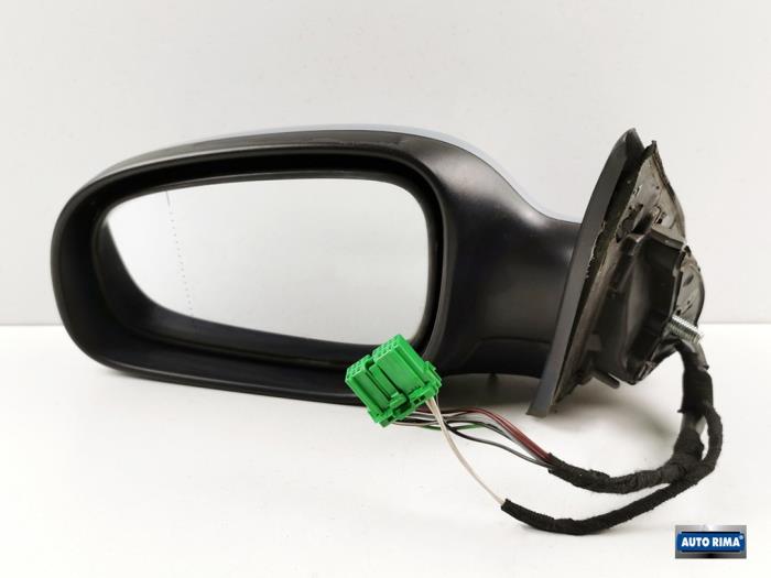 Wing mirror, left from a Volvo S60 I (RS/HV) 2.4 20V 140 2002
