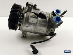 Używane Pompa klimatyzacji Volvo XC60 II (UZ) 2.0 D4 16V Cena € 199,95 Procedura marży oferowane przez Auto Rima Druten