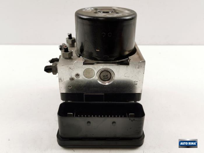 ABS pump Volvo V40 1.6 D2 - 31400645 D4162T ATE