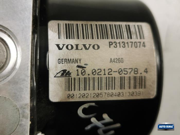 Pompa ABS z Volvo V40 (MV) 1.6 D2 2013