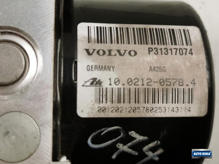 Pompa ABS z Volvo V40 (MV) 1.6 D2 2013