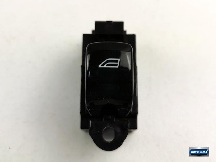 Usados Interruptor de ventanilla eléctrica Volvo XC90 II 2.0 T6 16V AWD Precio € 39,95 Norma de margen ofrecido por Auto Rima Druten