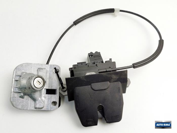 Volvo S80 Tailgate lock mechanisms stock | ProxyParts.com
