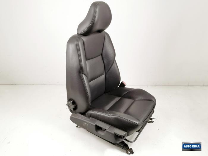 Seat, right from a Volvo V70 (SW) 2.4 20V 170 2003