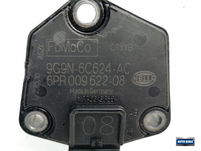 Ölstandsensor van een Volvo XC70 (BZ) 2.4 D5 20V 215 AWD Autom. 2013