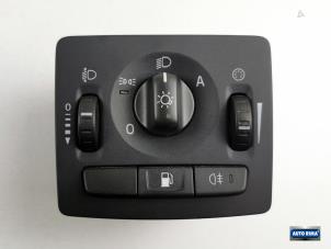 Used Light switch Volvo V50 (MW) 2.0 D3 20V Price € 24,95 Margin scheme offered by Auto Rima Druten