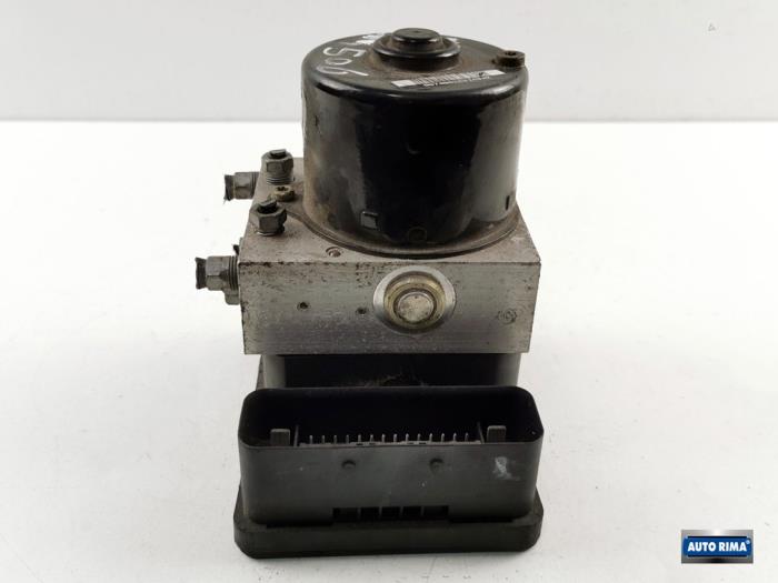 Begagnade ABS-pump Volvo V50 (MW) 2.0 D 16V Pris € 49,95 Marginaltabell erbjuds av Auto Rima 
