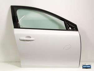 Używane Drzwi prawe przednie wersja 4-drzwiowa Volvo V40 (MV) Cena € 249,95 Procedura marży oferowane przez Auto Rima Druten