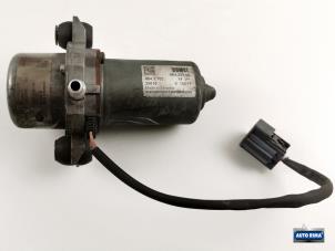Used Vacuum pump (petrol) Volvo V70 (BW) 2.0 T 16V Price € 99,95 Margin scheme offered by Auto Rima Druten