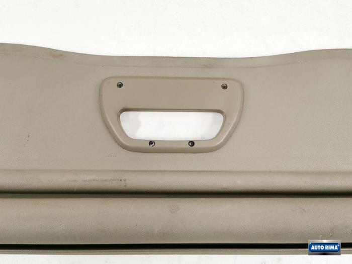 Luggage compartment cover from a Volvo V70 (SW) 2.4 20V 170 2005