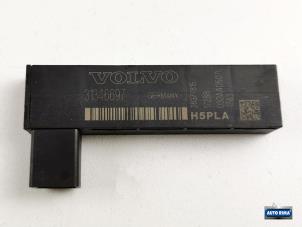 Used Keyless entry antenna Volvo V40 (MV) 1.6 16V Price € 9,95 Margin scheme offered by Auto Rima Druten
