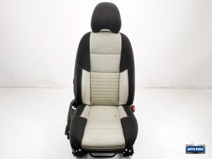 Used Seat, right Volvo V50 (MW) 2.4 D5 20V Price € 149,95 Margin scheme offered by Auto Rima Druten