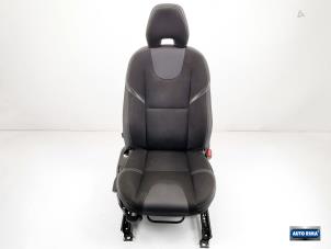 Used Seat, right Volvo V40 (MV) 1.6 D2 Price € 149,95 Margin scheme offered by Auto Rima Druten