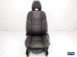 Used Seat, left Volvo V40 (MV) 1.6 D2 Price € 149,95 Margin scheme offered by Auto Rima Druten