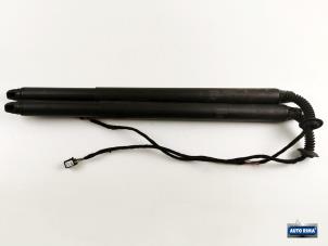 Used Set of gas struts for boot Volvo XC90 II 2.0 D5 16V AWD Price € 299,95 Margin scheme offered by Auto Rima Druten