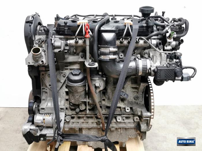 Engine Volvo C70 2.4 D5 20V Autom. - 6901849 D5244T8