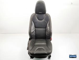 Used Seat, right Volvo XC60 I (DZ) 2.4 D5 20V 205 AWD Price € 149,95 Margin scheme offered by Auto Rima Druten