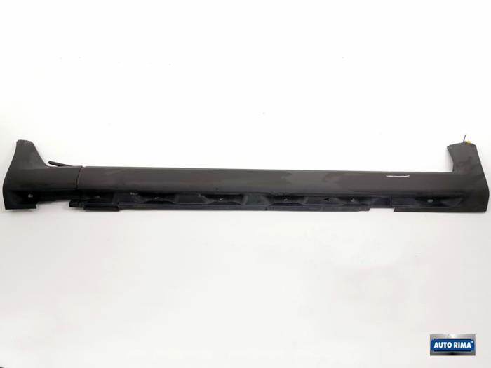 Sill, right from a Volvo XC70 2013