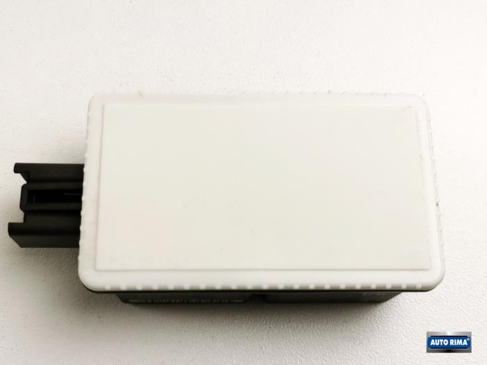 Używane Modul keyless vehicle Volvo C70 (MC) 2.4 D5 20V Cena € 19,95 Procedura marży oferowane przez Auto Rima Druten
