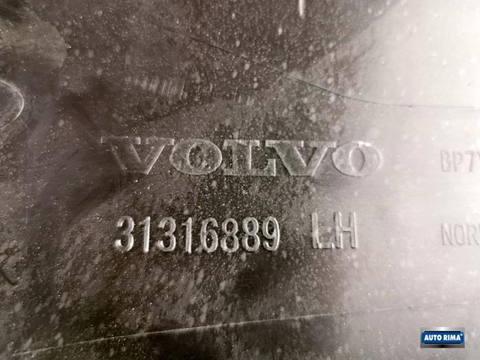 Umbral izquierda de un Volvo V40 (MV) 1.6 16V 2016