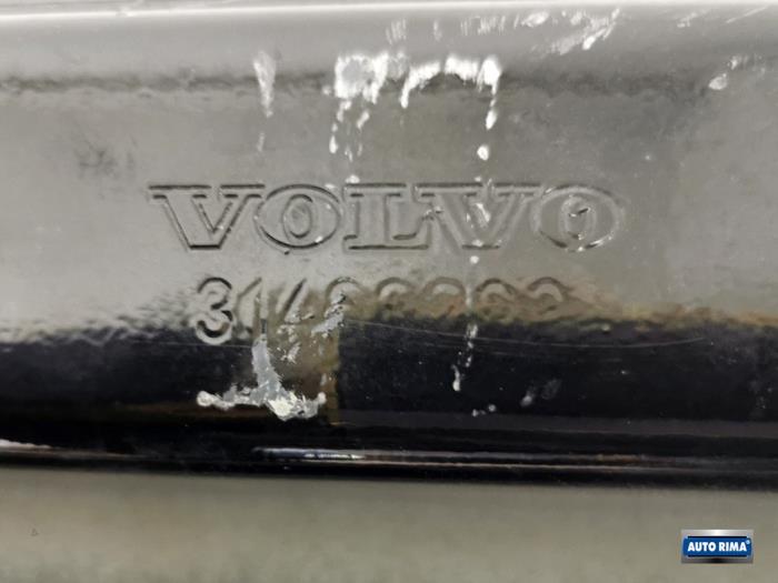 Rear bumper frame from a Volvo V60 II (ZW) 2.0 D4 16V 2020