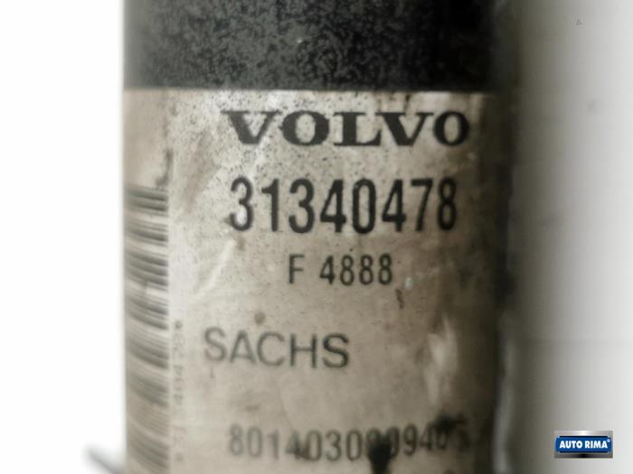 Juego de amortiguador de un Volvo XC60 I (DZ) 2.4 D3/D4 20V AWD 2013