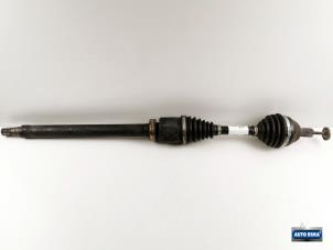 Used Front drive shaft, right Volvo V70 (BW) 2.4 D5 20V Price € 99,95 Margin scheme offered by Auto Rima Druten
