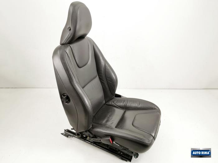 Seat, left from a Volvo V60 I (FW/GW) 1.6 T4 16V 2013