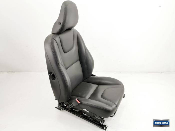 Fotel lewy z Volvo V60 I (FW/GW) 2.4 D5 20V Autom. 2014
