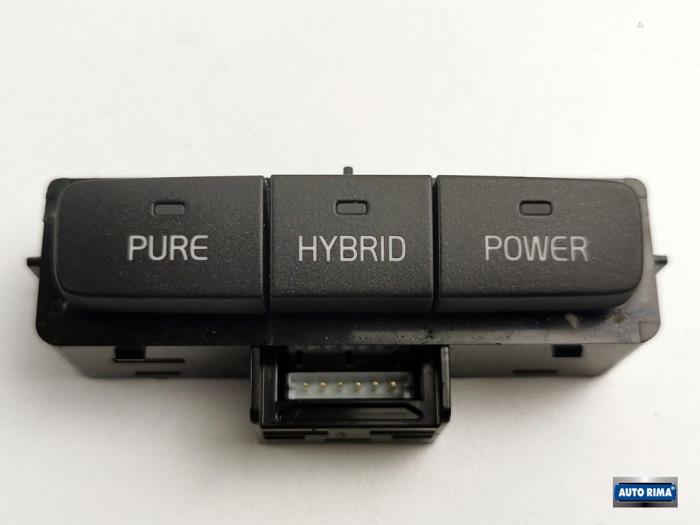 Usados Interruptor (varios) Volvo V60 I (FW/GW) 2.4 D6 20V Plug-in Hybrid AWD Precio € 19,95 Norma de margen ofrecido por Auto Rima 