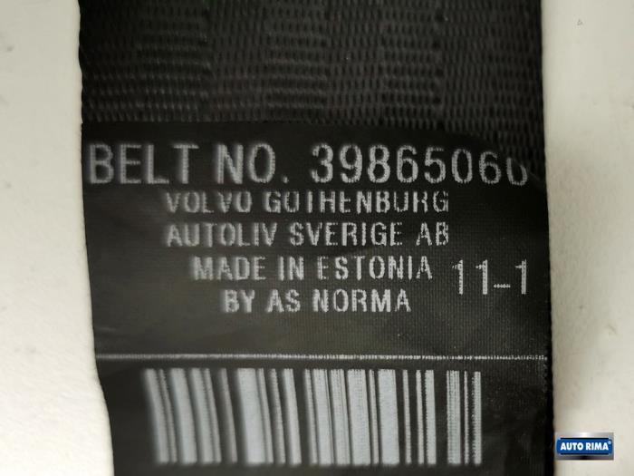 Front seatbelt, left from a Volvo XC70 (BZ) 2.4 D 20V AWD 2009