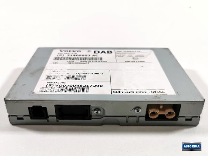 Używane Modul radiowy Volvo V60 I (FW/GW) 2.4 D5 20V AWD Autom. Cena € 49,95 Procedura marży oferowane przez Auto Rima 