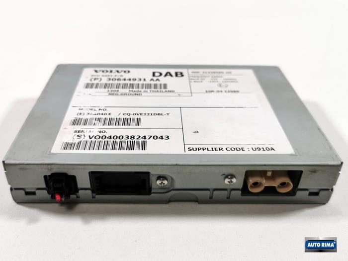 Używane Modul radiowy Volvo V60 I (FW/GW) 2.0 T5 16V Cena € 49,95 Procedura marży oferowane przez Auto Rima Druten