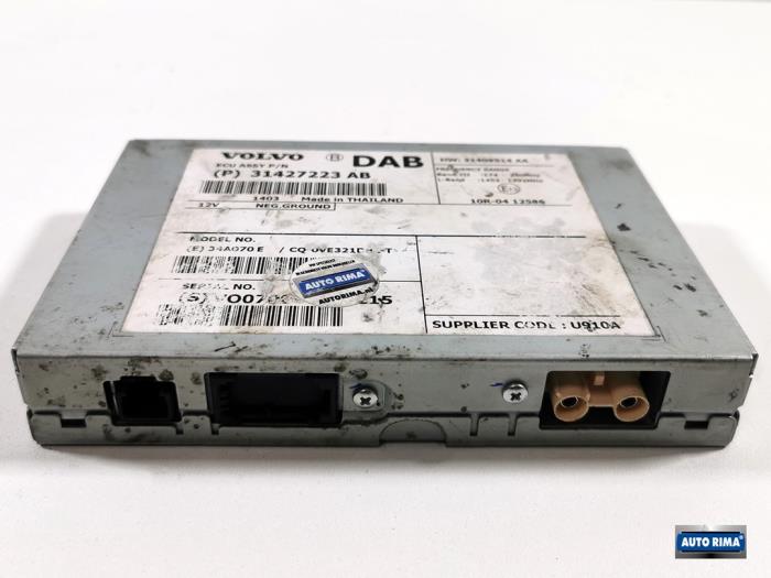 Używane Modul DAB Volvo V60 I (FW/GW) 2.0 D3 20V Cena € 49,95 Procedura marży oferowane przez Auto Rima 