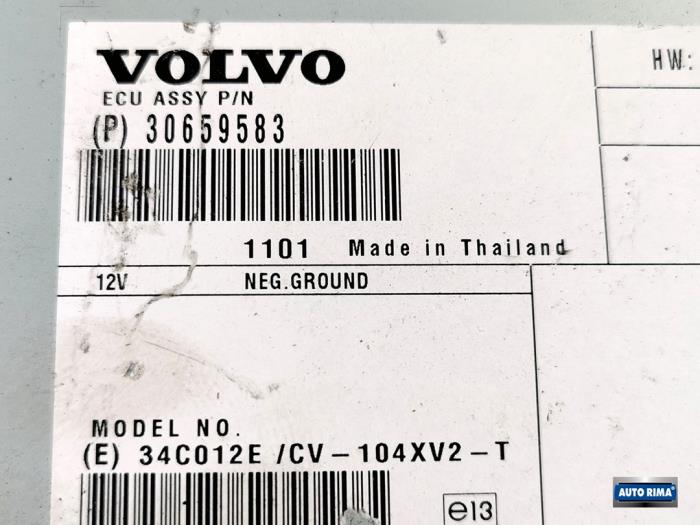 Radio amplifier from a Volvo S60 II (FS) 2.0 D3 20V 2011