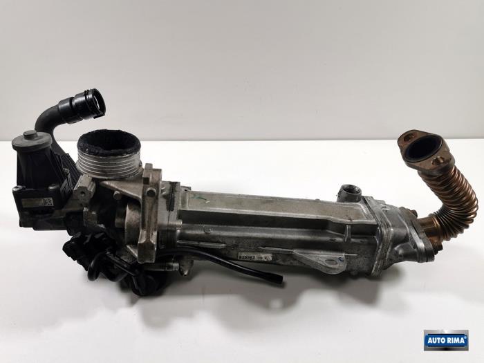 EGR valve from a Volvo V60 I (FW/GW) 2.4 D6 20V Plug-in Hybrid AWD 2014