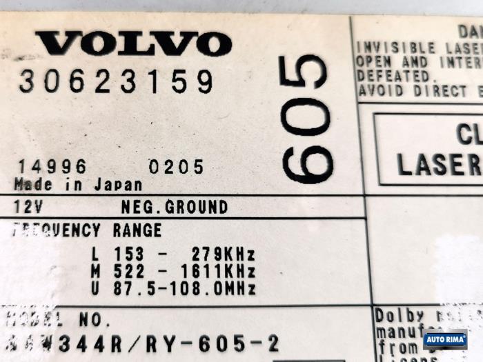 Radio de un Volvo S40 (VS) 1.9 D 115 2002