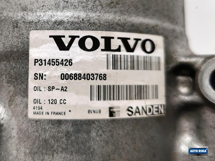 Bomba de aire acondicionado de un Volvo XC90 II 2.0 T8 16V Twin Engine AWD 2017