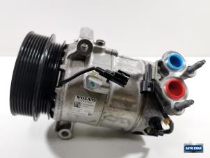 Usagé Pompe clim Volvo XC40 (XZ) 2.0 B4 16V Mild Hybrid Autom. Prix € 174,95 Règlement à la marge proposé par Auto Rima Druten