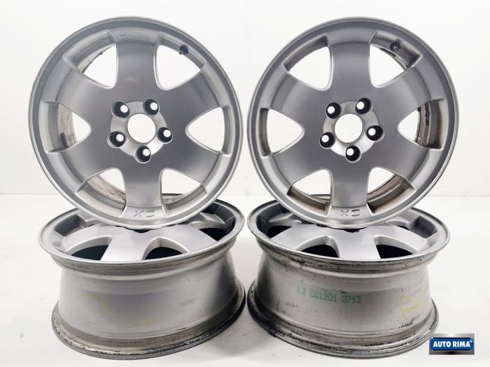 Set of sports wheels from a Volvo XC70 (SZ) XC70 2.4 D 20V 2004