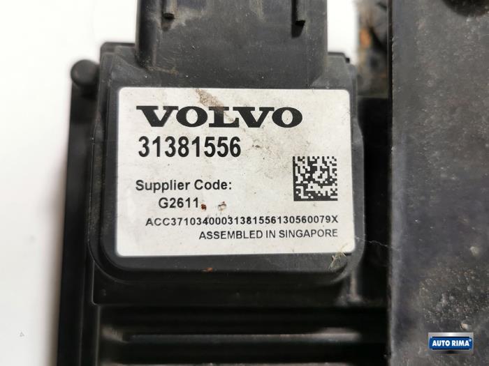 Front camera from a Volvo V70 (BW) 1.6 T4 16V 2011