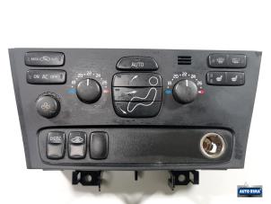 Usados Panel de control de calefacción Volvo S60 I (RS/HV) 2.4 20V 140 Precio € 39,95 Norma de margen ofrecido por Auto Rima Druten