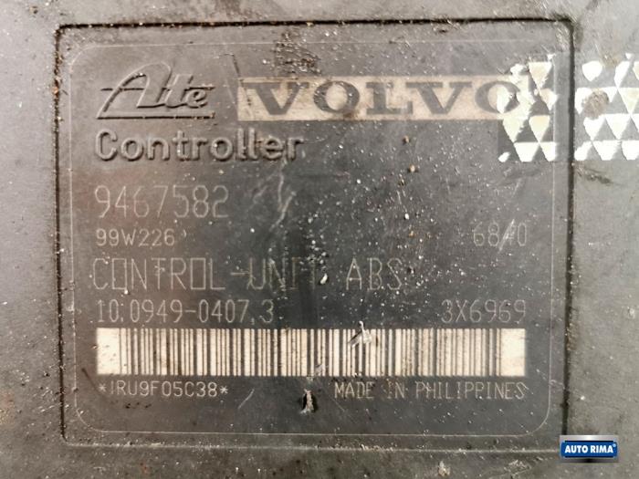 ABS pump from a Volvo S80 (TR/TS) 2.4 SE 20V 170 1999