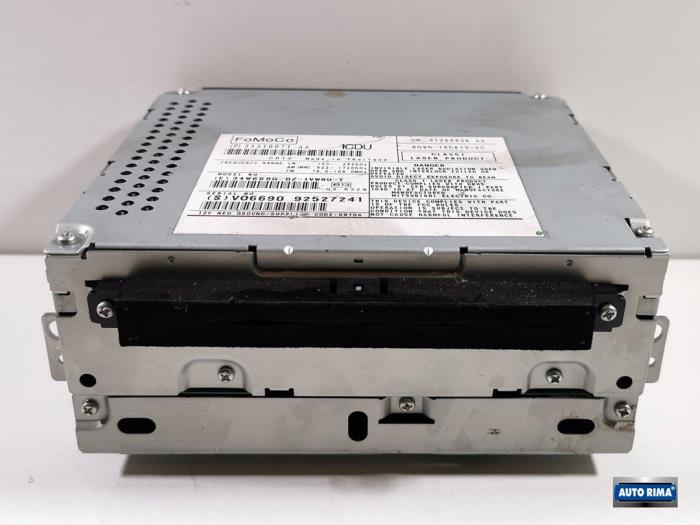 Używane Odtwarzacz CD Volvo V70 (BW) 2.4 D5 20V 205 Cena € 49,95 Procedura marży oferowane przez Auto Rima Druten