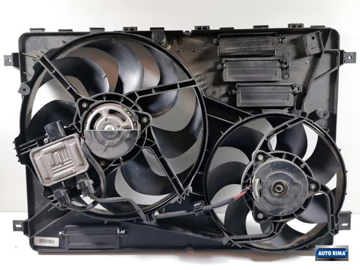 Cooling fans from a Volvo V70 (BW) 2.4 D4 20V AWD 2013